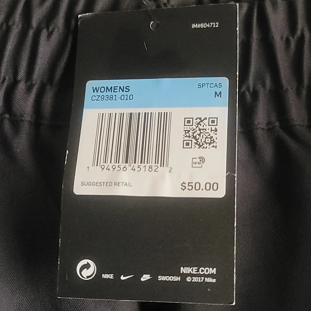 Women's Nike Sportswear Swoosh High Rise Cargo Shorts, Black - Medium - Picture 8 of 12